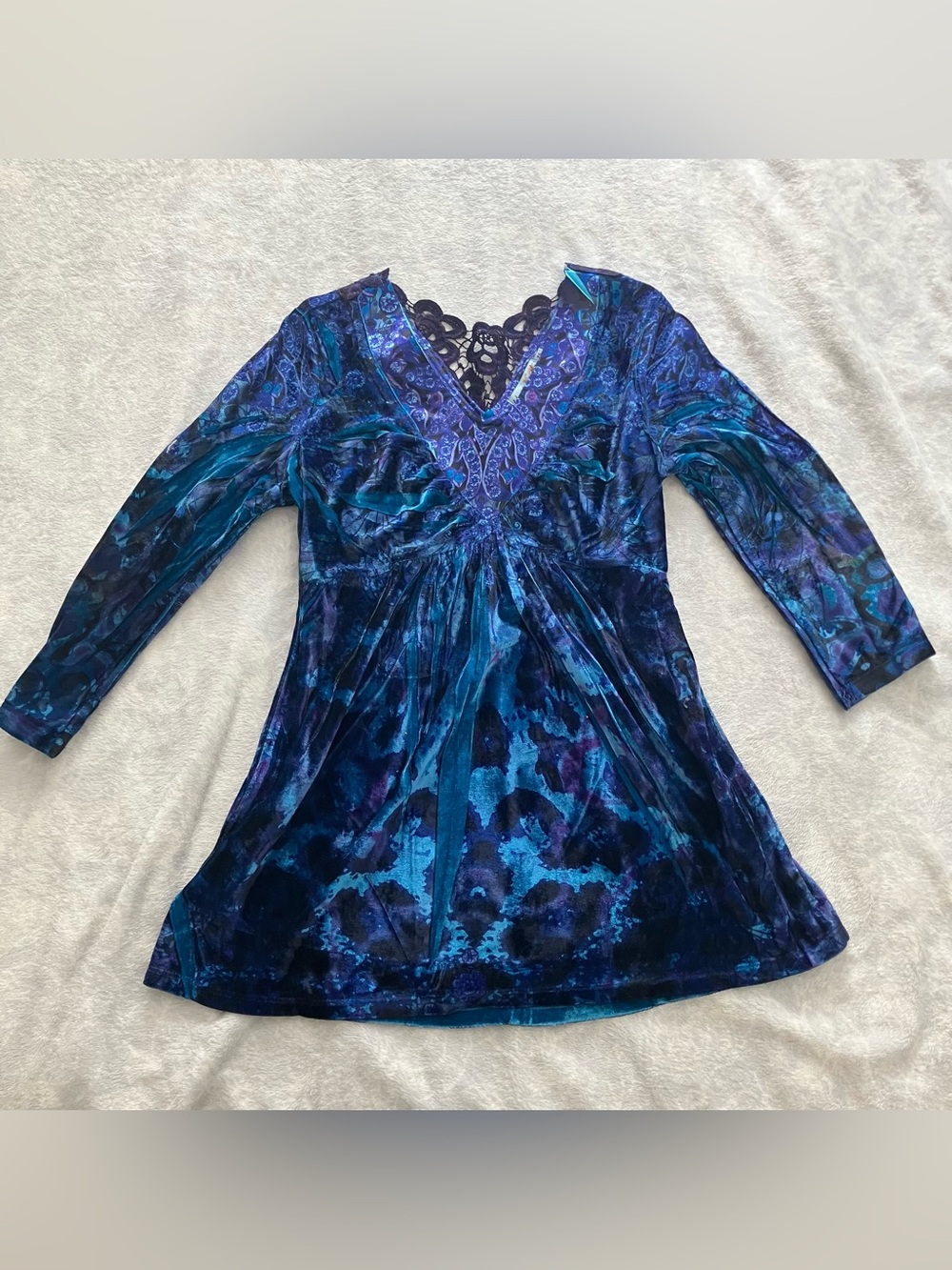 Unity World Wear Blue & Teal Velvet Lace V-Neck Tunic
